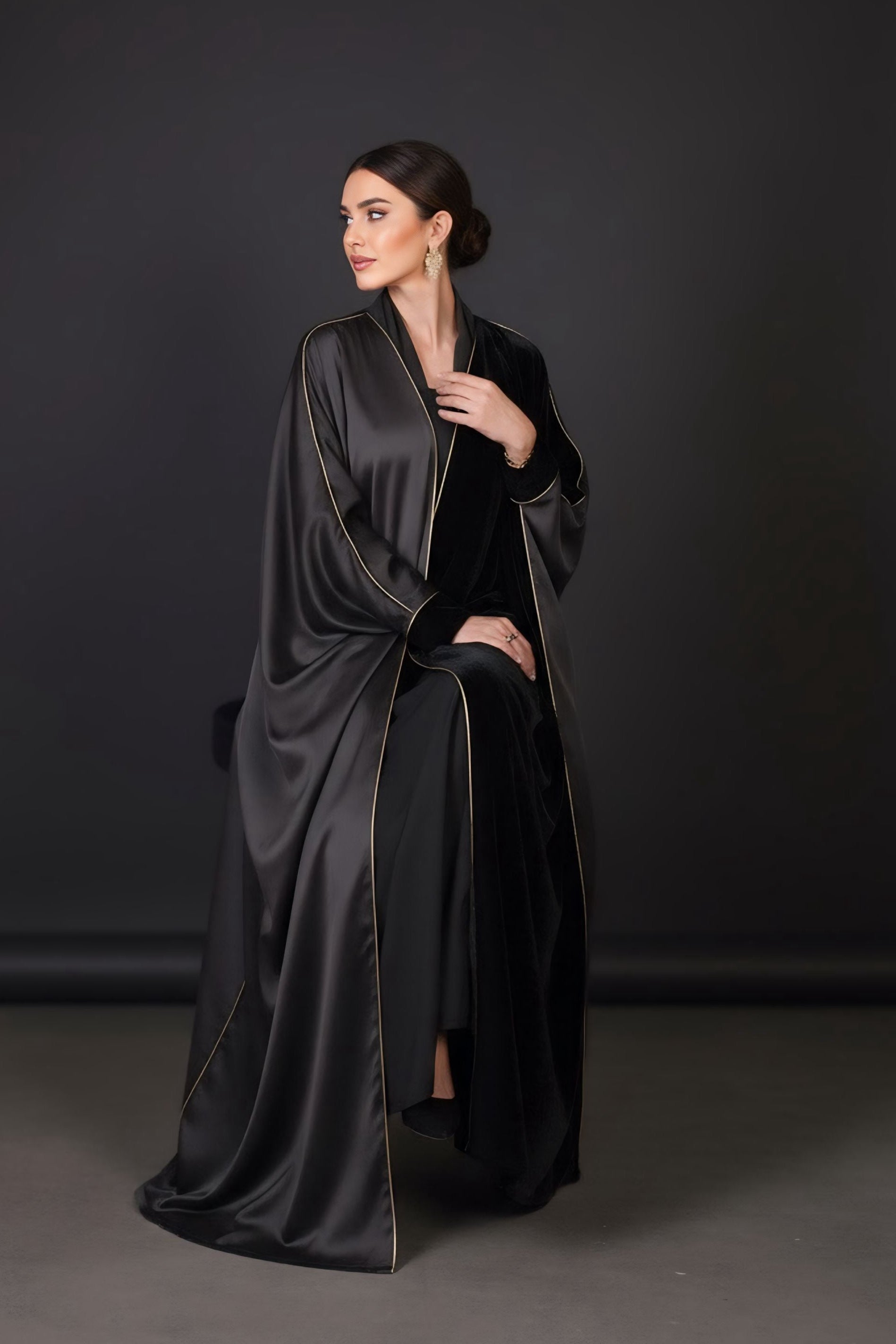 Mirror of Noor Abaya