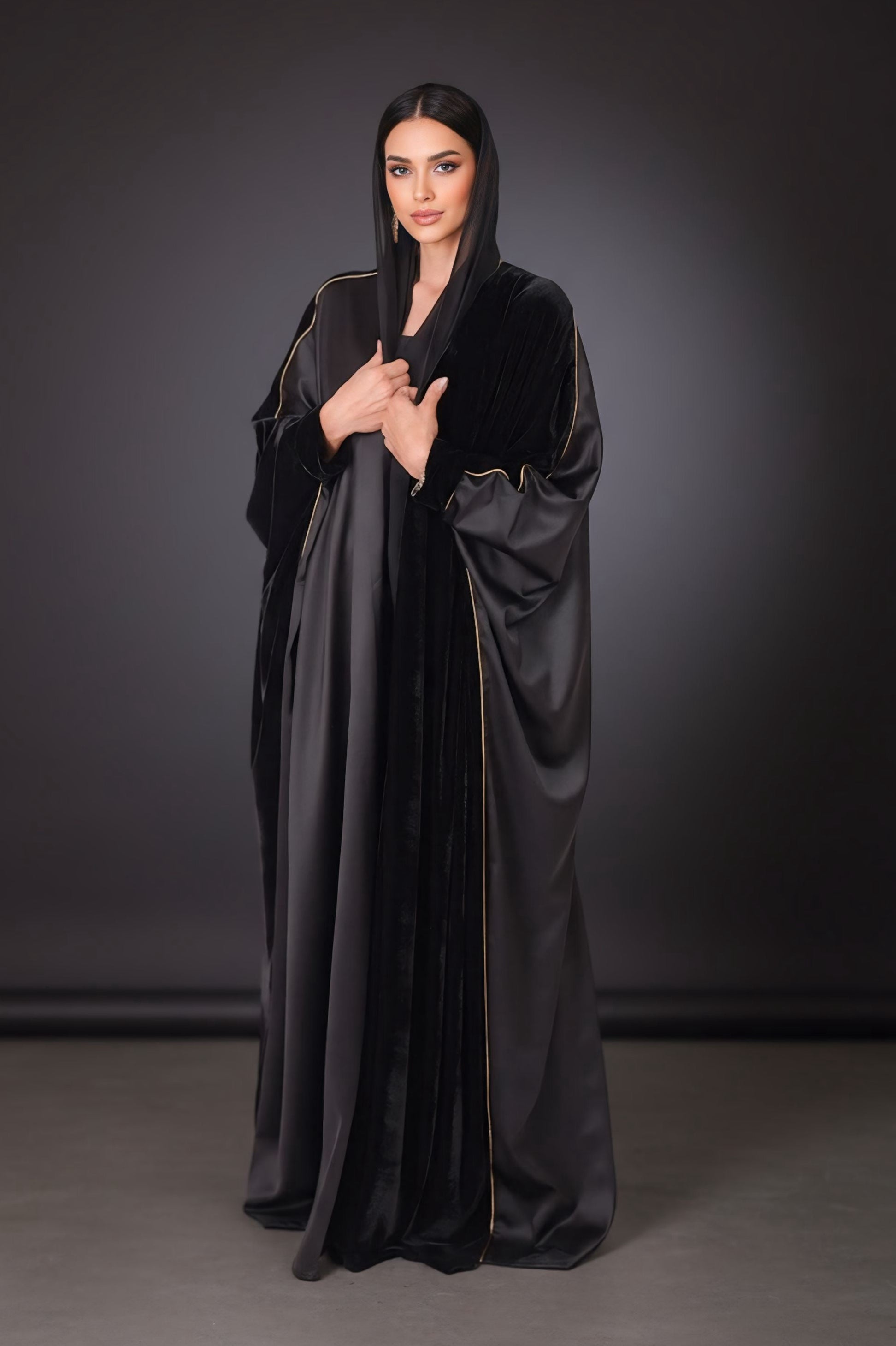 Mirror of Noor Abaya