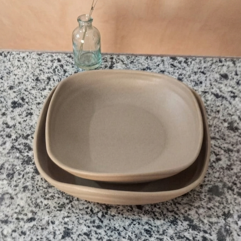 Organic Edge Square Pottery Plate Set