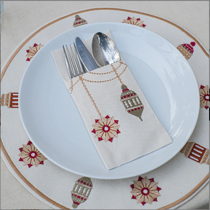 Earthy Lanterns Placemats Set