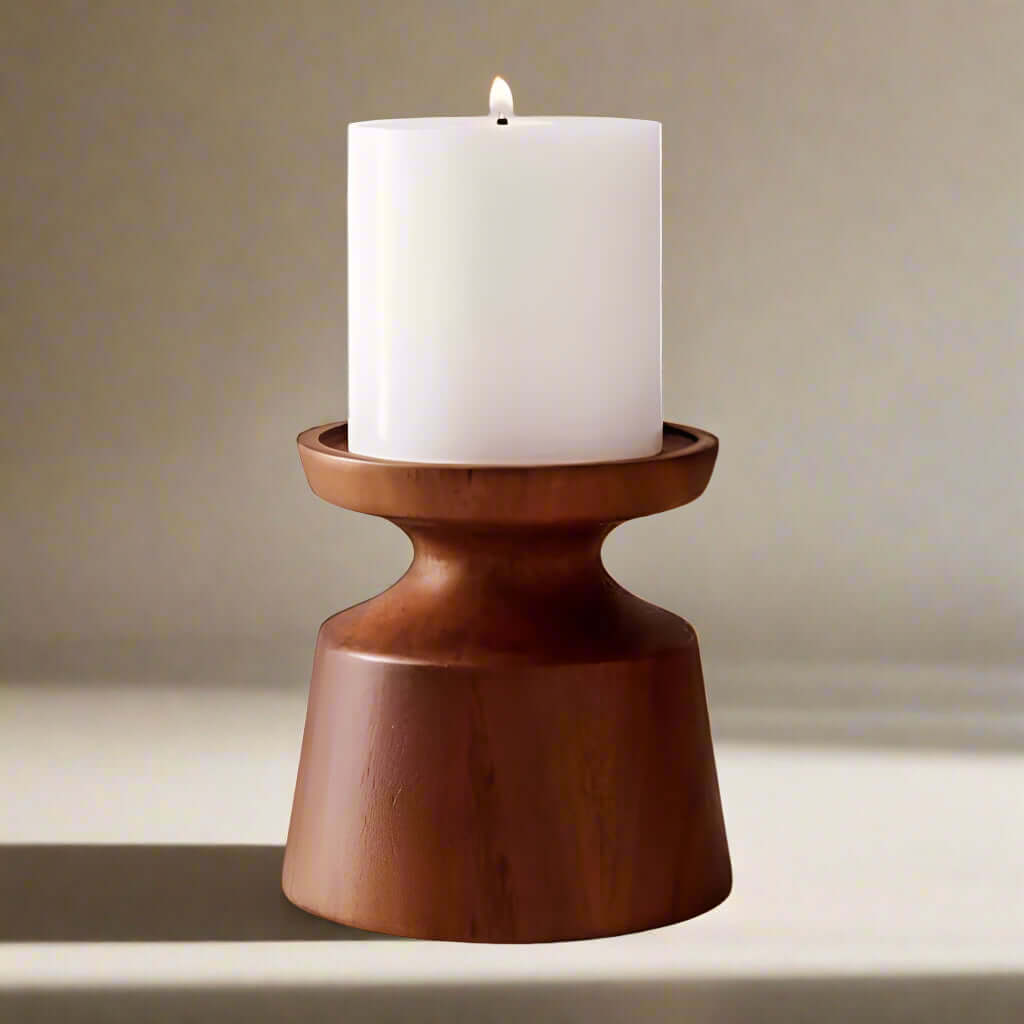 Solo candle holder